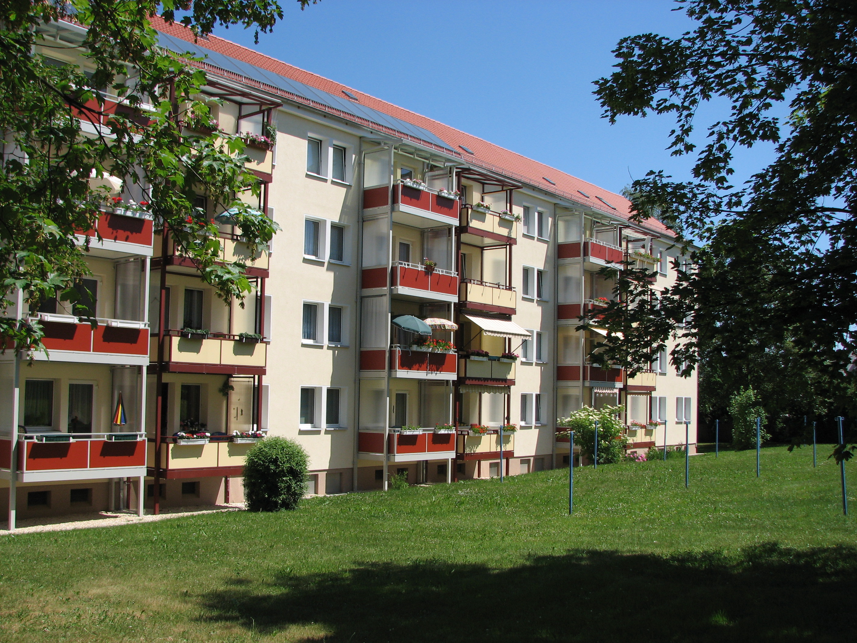 Wohnungen im Wohngebiet der WG Lichtenstein an der Straße des Friedens, 09350 Lichtenstein